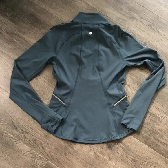 Lululemon front of the pack 1/2 zip🍋 - Picture 3 of 8